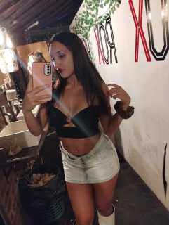 Hola bebé acá esperandote tu putita escorts más ardiente estoy disponible para cumplir todas tus fantasias sexuales bebé - Buenos Aires - Argentina